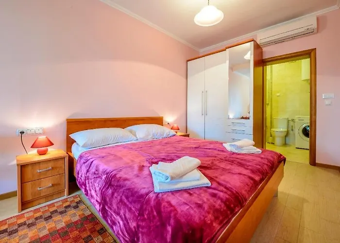 Apartment Zlata *
